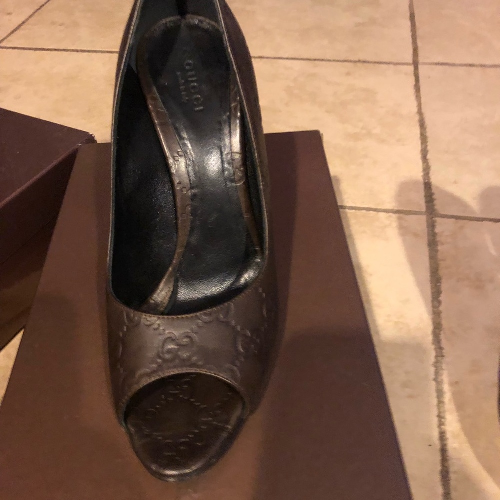 Gucci shoes